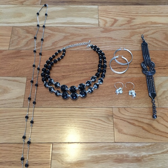 FREE WITH PURCHASE Jewelry Bundle - Picture 1 of 7